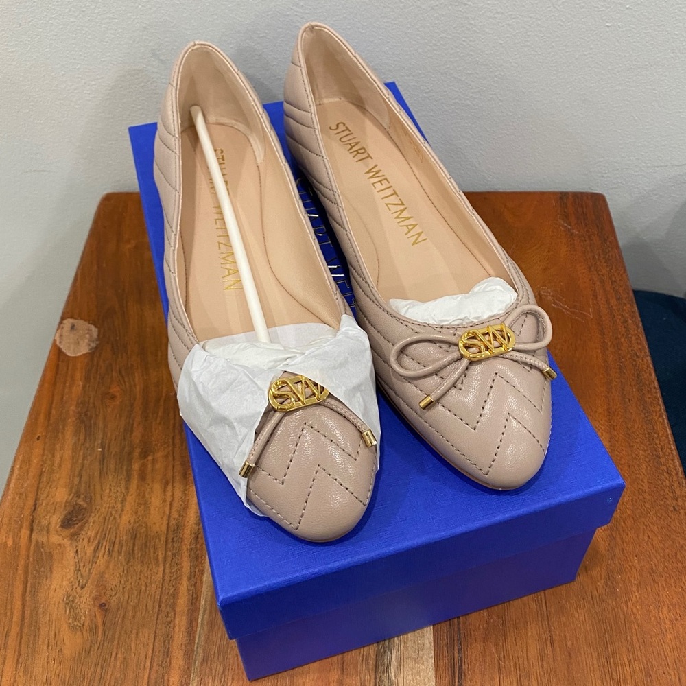 NIB Stuart Weitzman Hillia Flats